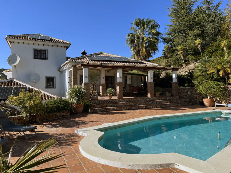 Holiday rentals Andalusia - land house with pool & sea view in Competa 