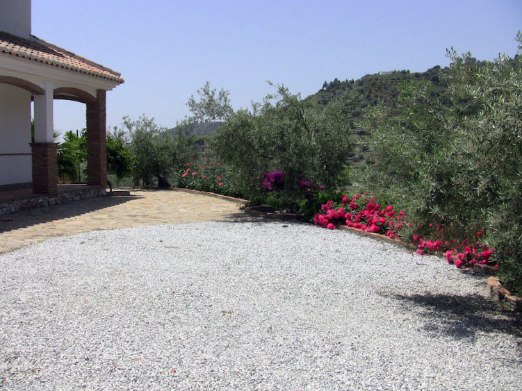 Competa feria – Tapas, wine, flamenco – Rent a villa in Andalusia. 
